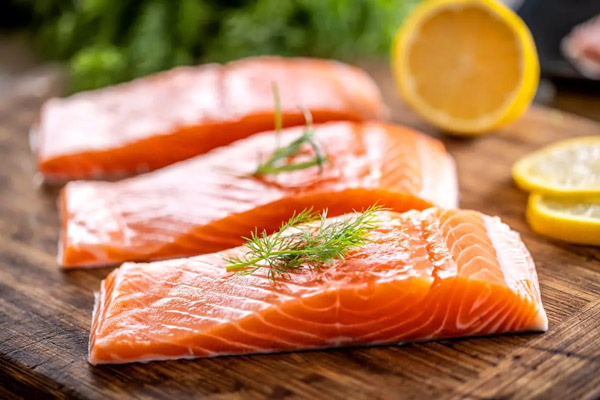Cá hồi là tiêu biểu của cá thịt hồng