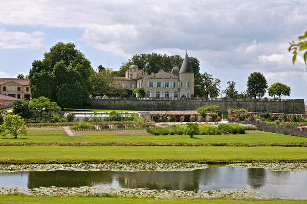 Chateau Lafite Rothschild nổi bật trong ngành rượu vang hảo hạng