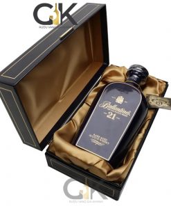 Rượu Ballantine's 21 năm Blue Ceramic Decanter mở hộp